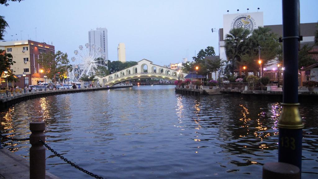 Relax & Chill At Malacca River Eksteriør bilde